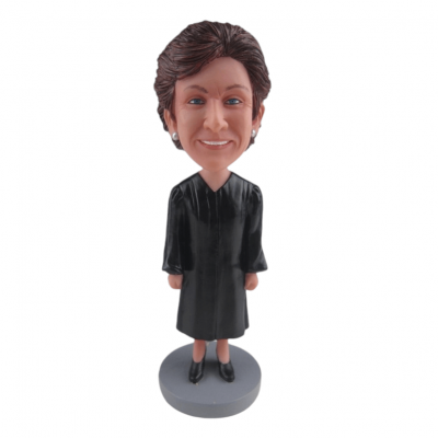 Figurine "Madame le juge"